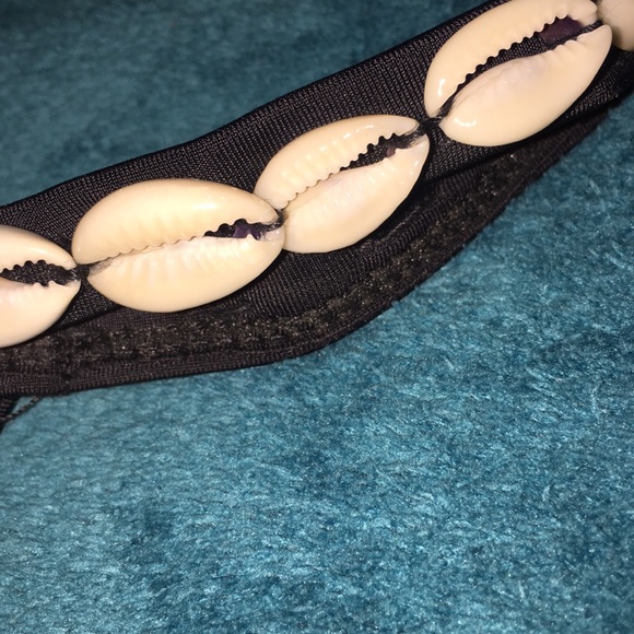 Bikini - Picture 4 of 4